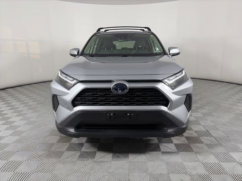 Used 2022 Toyota RAV4 XLE image 2
