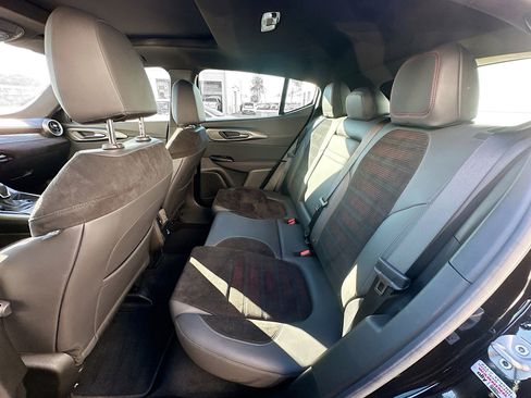 Used 2024 Alfa Romeo Tonale Veloce image 28