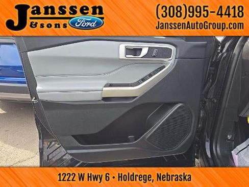 Used 2023 Ford Explorer XLT w/ Equipment Group 202A AWD/4WD image 9