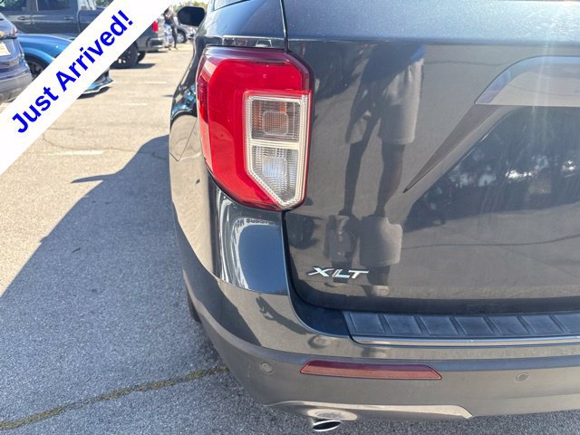 Used 2022 Ford Explorer XLT w/ Equipment Group 202A RWD image 14