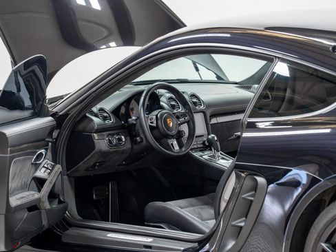 Used 2019 Porsche 718 Cayman GTS image 24