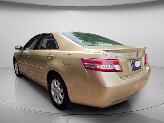 Used 2011 Toyota Camry LE w/ LE Extra-Value Pkg FWD image 6