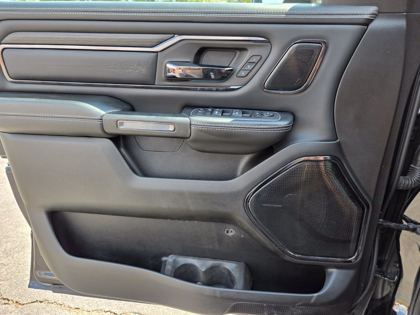 Used 2023 RAM 1500 Limited AWD/4WD image 36