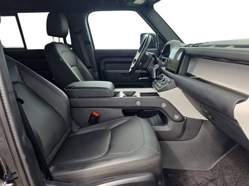 Used 2025 Land Rover Defender 110 S AWD/4WD image 17