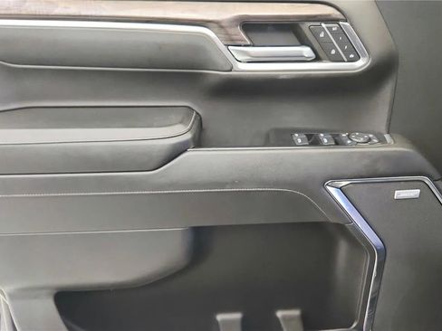 Used 2024 Chevrolet Silverado 1500 LTZ AWD/4WD image 32