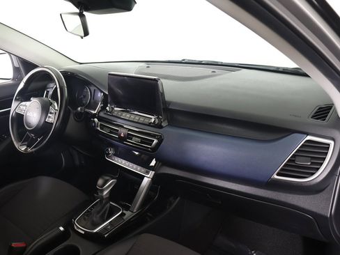 Used 2023 Kia Seltos S w/ Navigation Package image 26