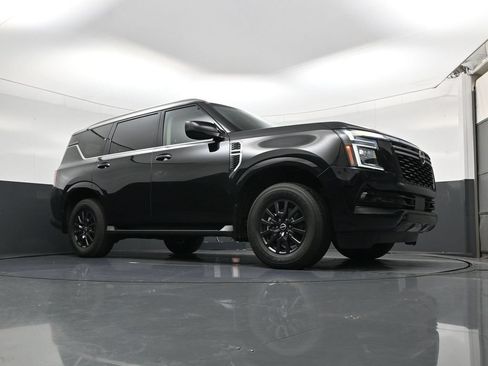 Used 2025 Nissan Armada SV AWD/4WD image 20