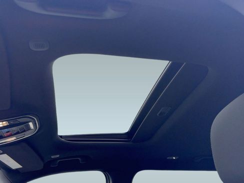 New 2025 Jeep Grand Cherokee L Laredo image 15