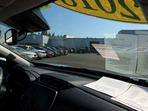 Used 2018 Honda CR-V Touring image 20