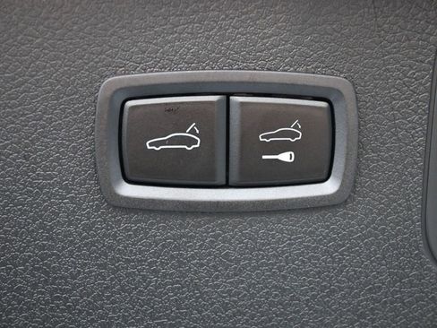 New 2026 Porsche Macan image 28