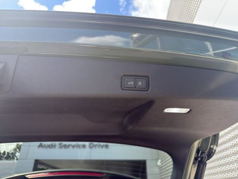 Used 2025 Audi Q5 Premium Plus w/ Premium Plus AWD/4WD image 10