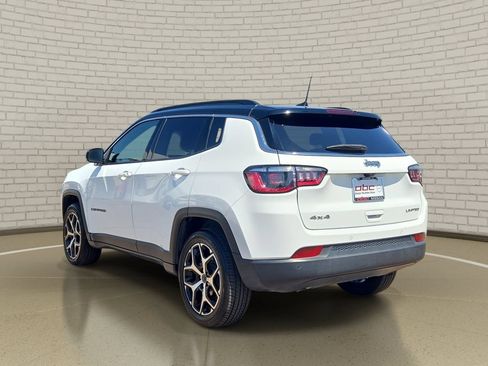 Used 2025 Jeep Compass Limited AWD/4WD image 7