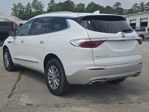 Used 2023 Buick Enclave Essence w/ LPO, Floor Liner Package FWD image 3