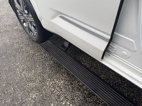 Used 2023 Toyota Sequoia Capstone image 28