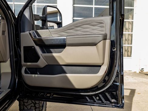 Used 2026 Ford F450 Platinum w/ Platinum Plus Package image 34