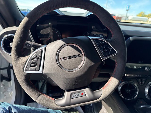 Used 2021 Chevrolet Camaro ZL1 RWD image 29