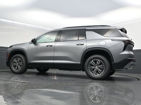 New 2026 Chevrolet Traverse LT w/ Driver Confidence Package FWD image 44