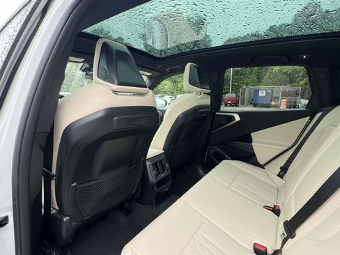 Used 2025 BMW X3 xDrive30 w/ Convenience Package AWD/4WD image 27