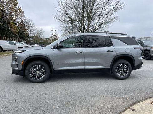 New 2026 Chevrolet Traverse LT image 4
