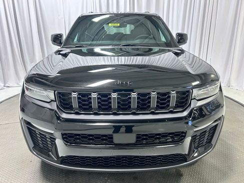 New 2026 Jeep Grand Cherokee Limited AWD/4WD image 25