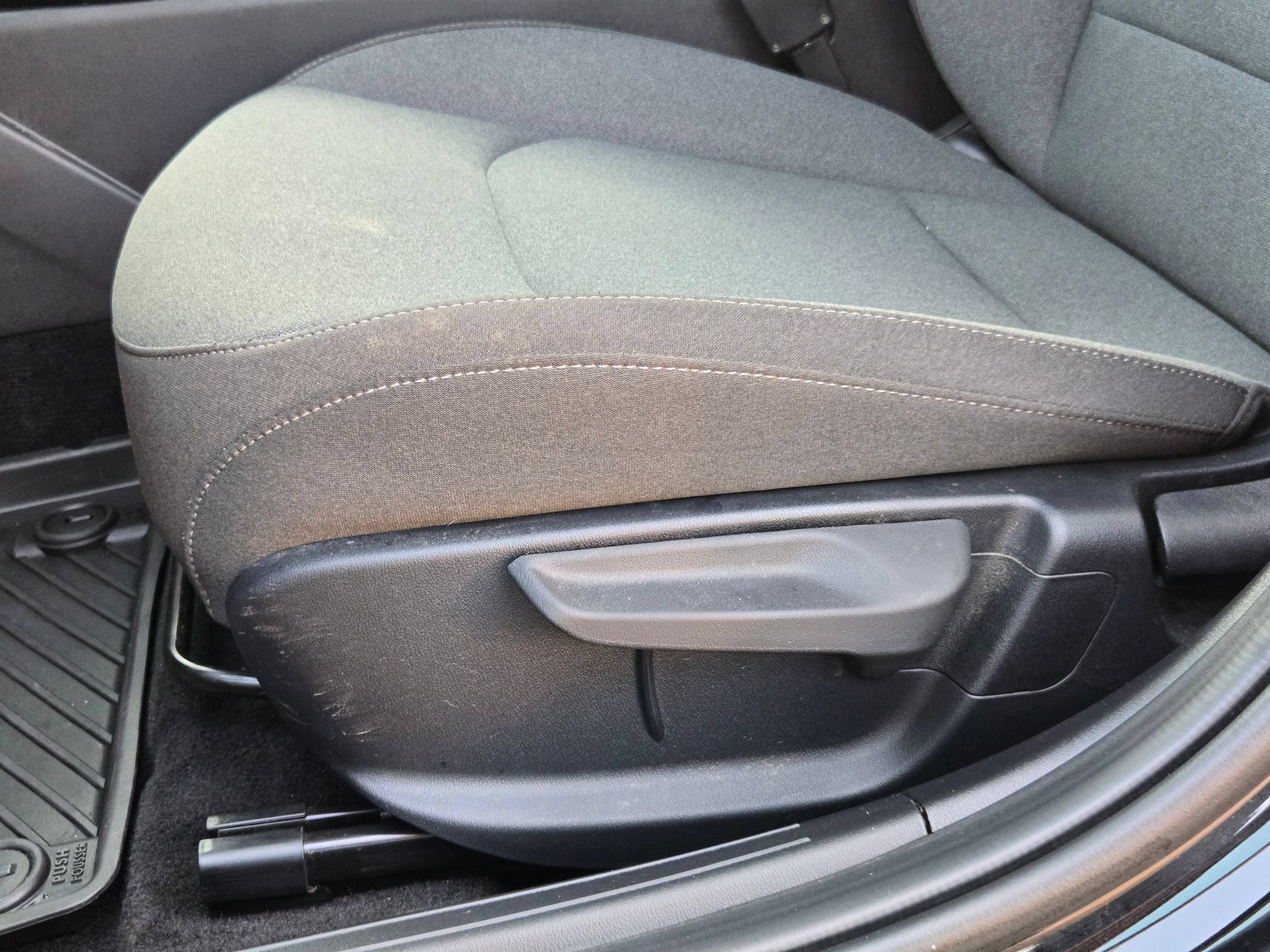 Used 2025 Kia K4 FWD image 23