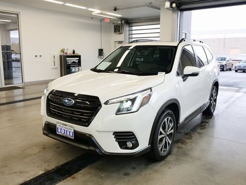 Used 2024 Subaru Forester Limited image 3