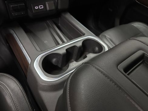 Used 2019 GMC Sierra 1500 SLT image 43