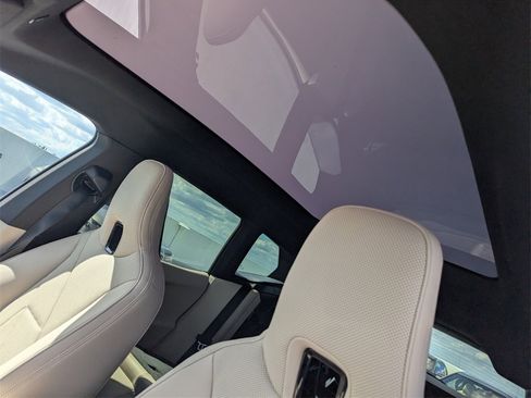 New 2026 BMW iX xDrive60 w/ Premium Package image 10