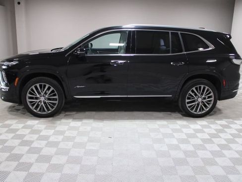 Used 2025 Buick Enclave Avenir w/ Super Cruise Package AWD/4WD image 8