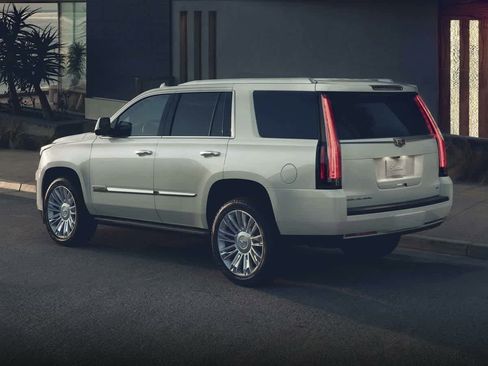 Used 2017 Cadillac Escalade Premium Luxury image 1