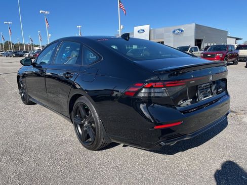 Used 2025 Honda Accord Sport image 7