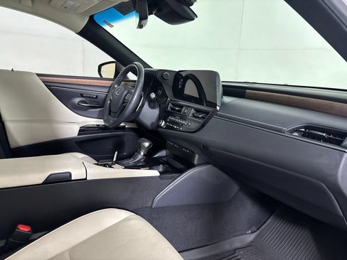 Used 2025 Lexus ES 350 w/ Premium Package FWD image 34