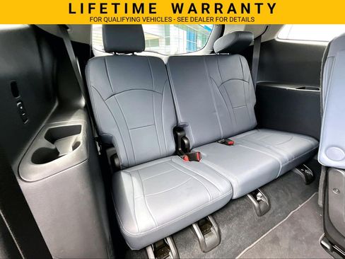 Used 2021 Buick Enclave Essence w/ Sound and Sites Package FWD image 29