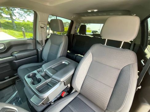 Used 2023 Chevrolet Silverado 1500 Custom AWD/4WD image 10