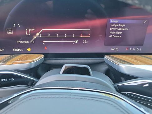 Certified 2025 Cadillac Escalade Premium Luxury Platinum image 12