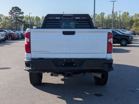 Used 2024 Chevrolet Silverado 3500 W/T image 4