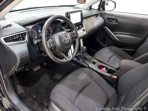 Used 2024 Toyota Corolla Cross LE AWD/4WD image 14