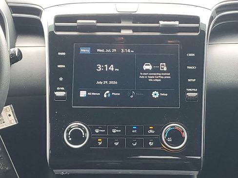 Certified 2024 Hyundai Santa Cruz SE FWD image 14