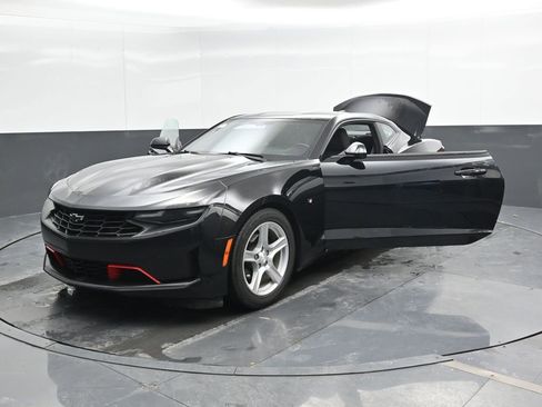 Used 2019 Chevrolet Camaro LT w/ Technology Package image 49