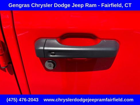 Certified 2025 Jeep Wrangler Unlimited Sahara w/ Safety Group AWD/4WD image 17