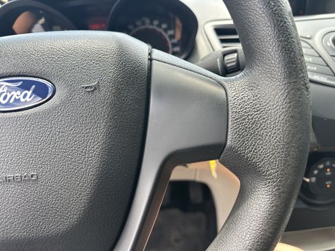 Used 2012 Ford Fiesta S FWD image 19