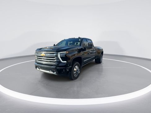 Certified 2025 Chevrolet Silverado 3500 High Country w/ High Country Premium Package image 6