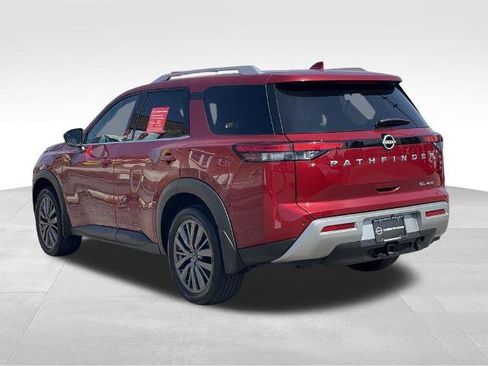 Certified 2023 Nissan Pathfinder SL w/ SL Premium Package AWD/4WD image 5