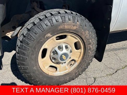 Used 2011 Chevrolet Silverado 2500 W/T AWD/4WD image 9