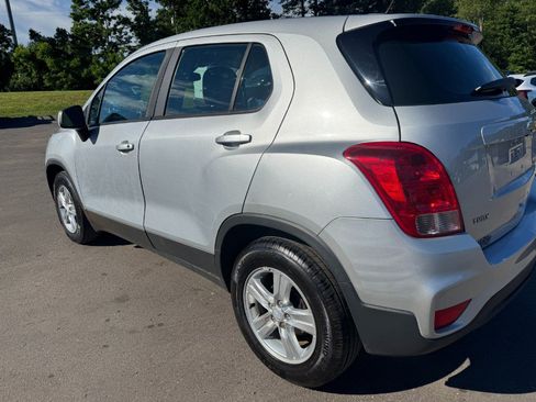Used 2019 Chevrolet Trax LS w/ LPO, Cargo Package FWD image 10