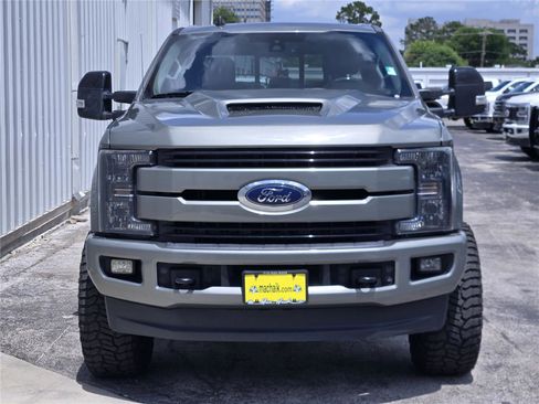 Used 2019 Ford F250 Lariat w/ Lariat Ultimate Package AWD/4WD image 2