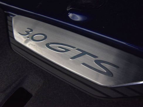 Certified 2024 Porsche 911 Carrera GTS RWD image 40