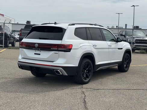 New 2026 Volkswagen Atlas Peak Edition AWD/4WD image 4