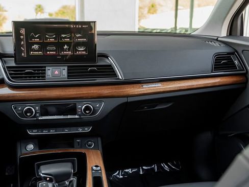 Used 2023 Audi Q5 2.0T Premium w/ Convenience Package image 21