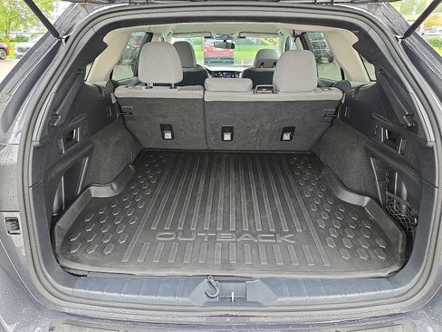 Used 2024 Subaru Outback Premium AWD/4WD image 28